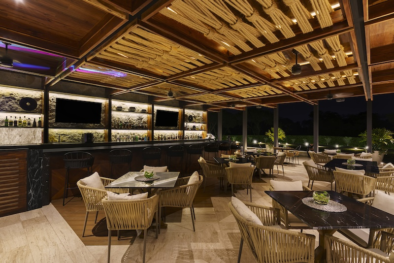 Penthouse De Lujo En Venta Hacienda Xcanatun 2 Recámaras , 2.5 Baños