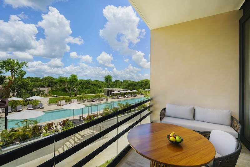 Penthouse De Lujo En Venta Hacienda Xcanatun 2 Recámaras , 2.5 Baños