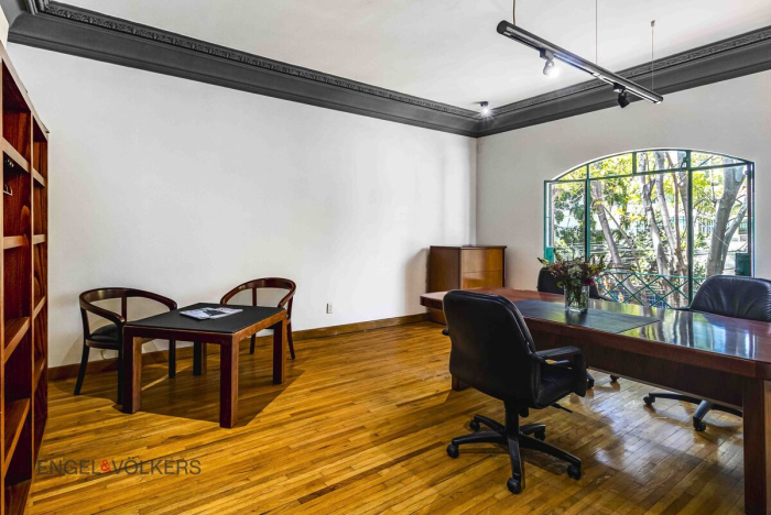 Casa En Venta En Polanco. Uso De Suelo Para Oficinas