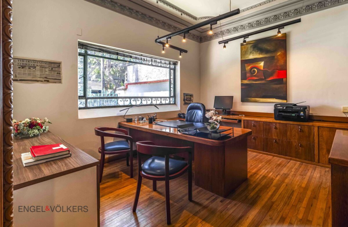 Casa En Venta En Polanco. Uso De Suelo Para Oficinas