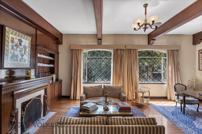 Casa En Renta Con Uso De Suelo En Lomas De Virreyes.