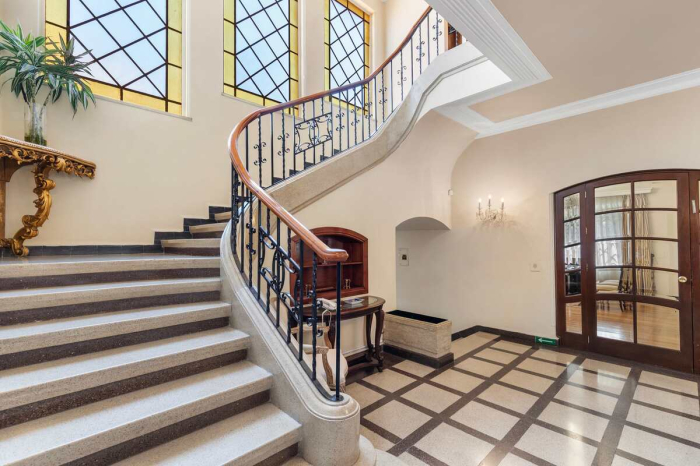 Casa En Renta Con Uso De Suelo En Lomas De Virreyes.