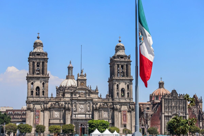 Edificio En Venta En Centro Histórico De La CDMX. Hotel Moneda