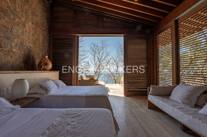 VENTA CASA CUACHALALA, MAZUNTE, OAXACA.