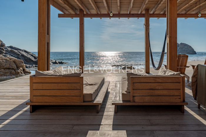 VENTA CASA CUACHALALA, MAZUNTE, OAXACA.