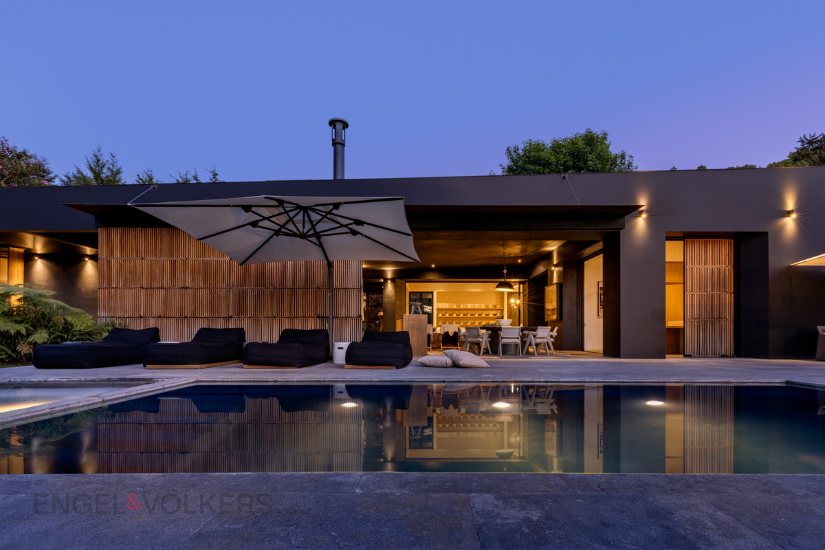 Casa en Venta en Avándaro, Valle de Bravo Residencia Exclusiva