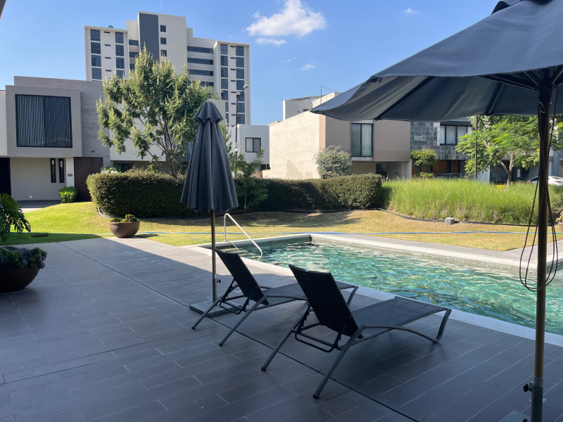 Casa en Condominio en Renta en Santa Anita 