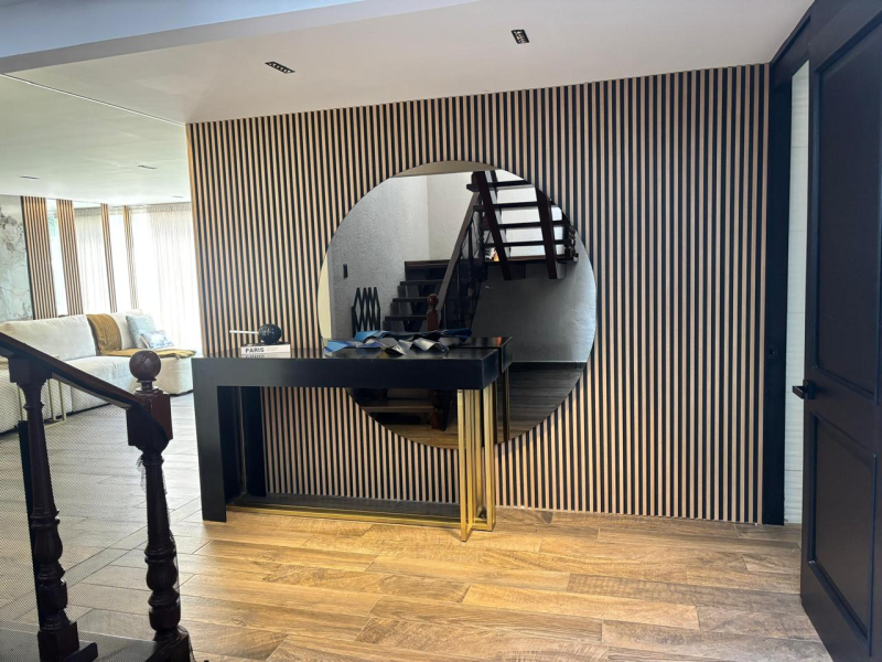 Casa En Renta Lomas De Tecamachalco En Calle Cerrada.