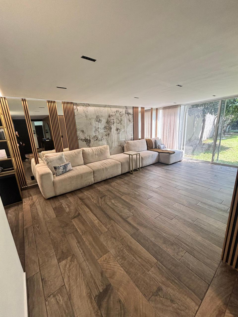 Casa En Renta Lomas De Tecamachalco En Calle Cerrada.