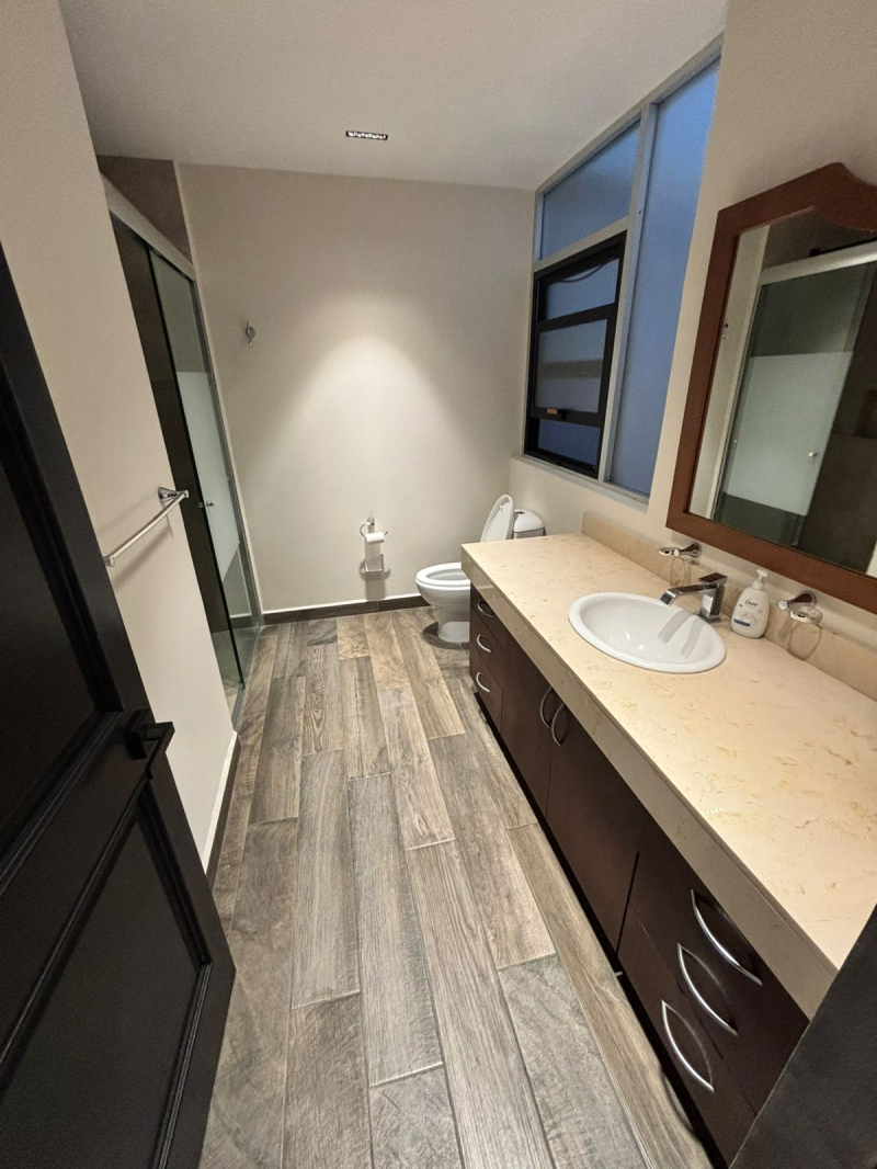 Casa En Renta Lomas De Tecamachalco En Calle Cerrada.