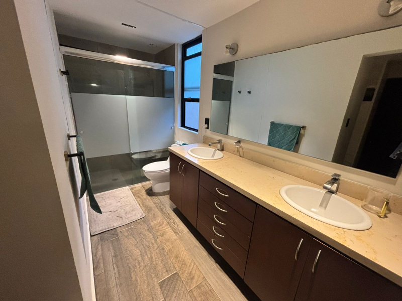 Casa En Renta Lomas De Tecamachalco En Calle Cerrada.