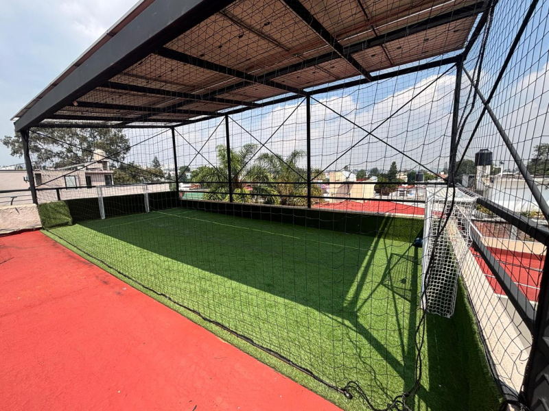 Casa En Renta Lomas De Tecamachalco En Calle Cerrada.