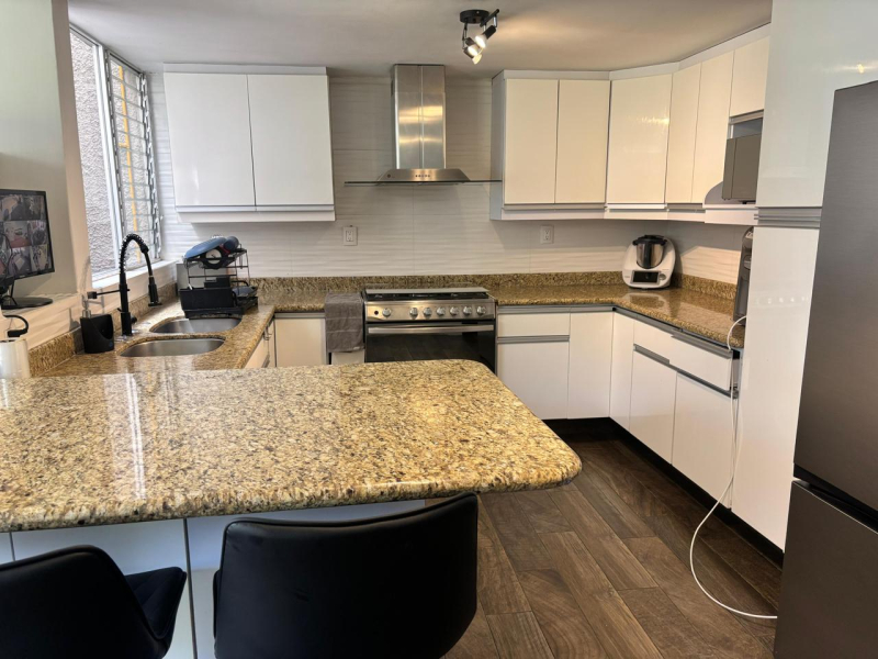 Casa En Renta Lomas De Tecamachalco En Calle Cerrada.