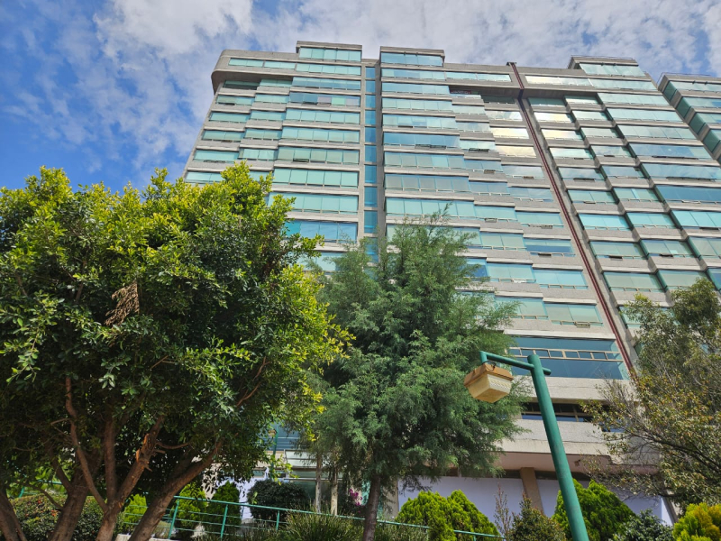 se vende departamento en residencial miraval lomas verdes 1ra sección.