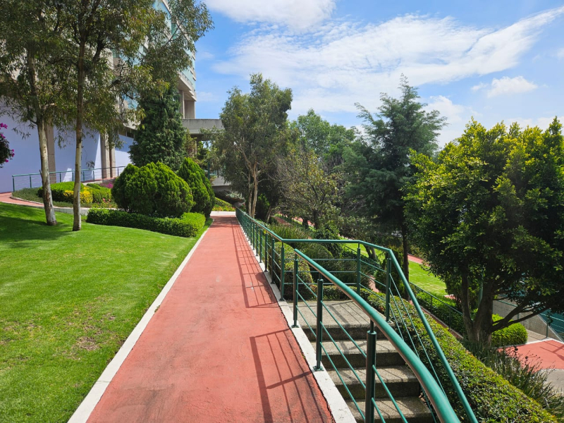 se vende departamento en residencial miraval lomas verdes 1ra sección.