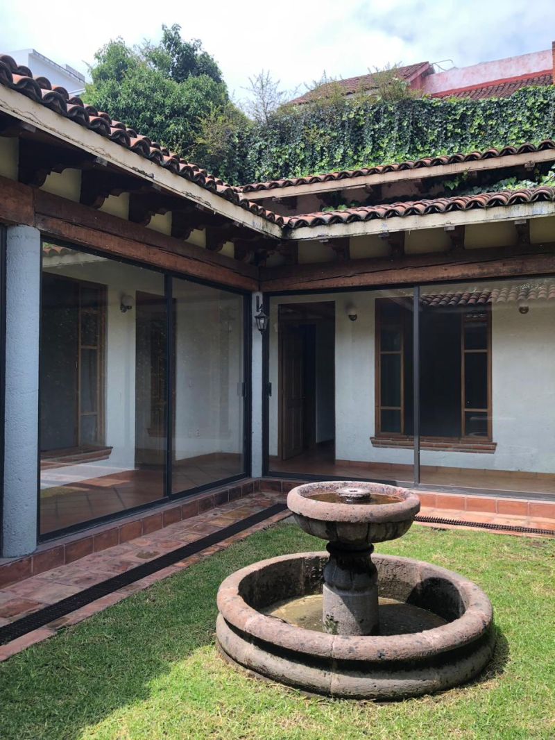 Casa en Venta en Paseo de las Lomas 