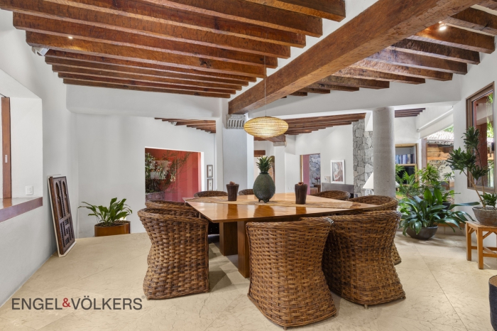 Casa En Venta En Valle De Bravo Con Vista Al Lago 