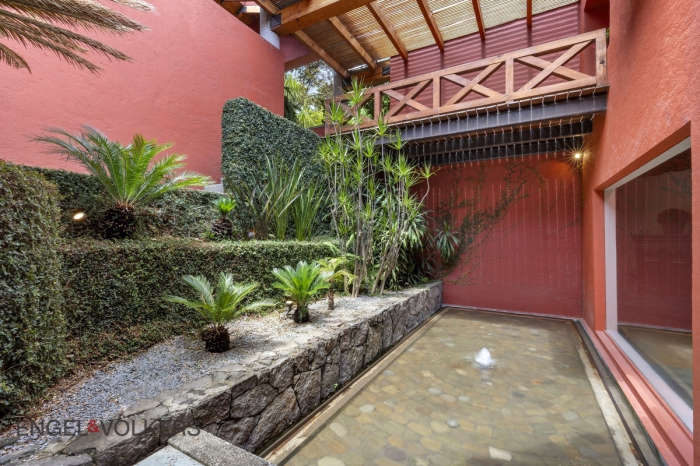 Casa En Venta En Valle De Bravo Con Vista Al Lago 