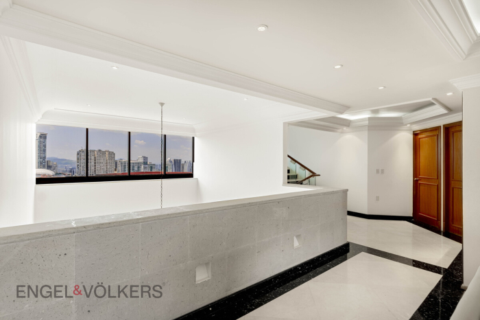 Penthouse De Lujo En Venta Hacienda Del Ciervo, Interlomas.