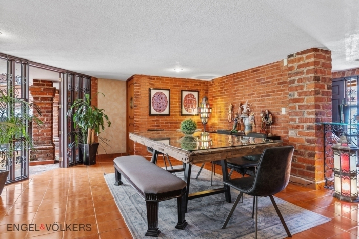 Casa en Venta con gran jardin en Contadero