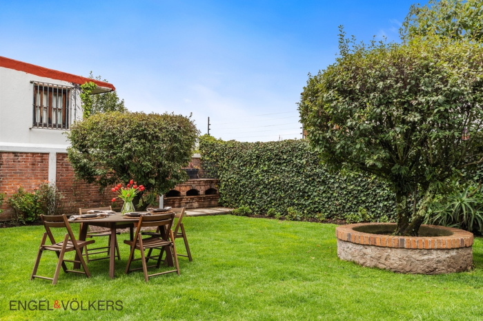 Casa En Venta Con Gran Jardin En Contadero