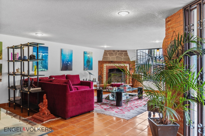 Casa En Venta Con Gran Jardin En Contadero