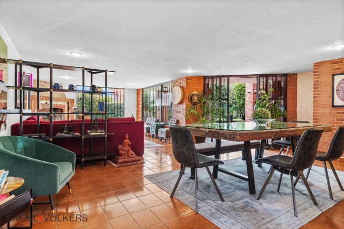 Casa En Venta Con Gran Jardin En Contadero