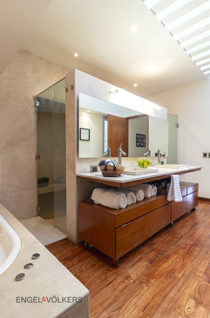 Venta De Casa En Bosques De Las Lomas 