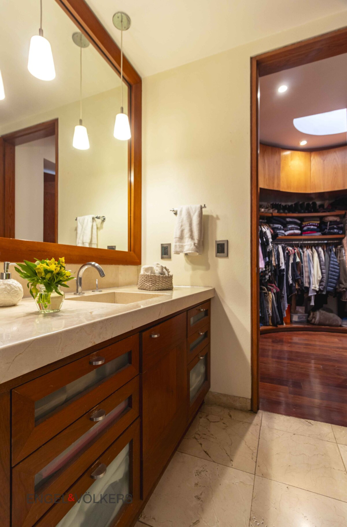 Venta De Casa En Bosques De Las Lomas 