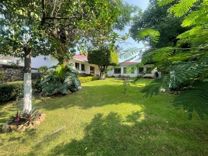 CASA EN FRACCIONAMIENTO, En VENTA, Club De Golf Los Tabachines, Cuernavaca, Morelos