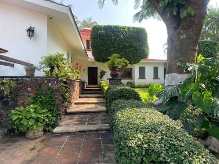 CASA EN FRACCIONAMIENTO, En VENTA, Club De Golf Los Tabachines, Cuernavaca, Morelos