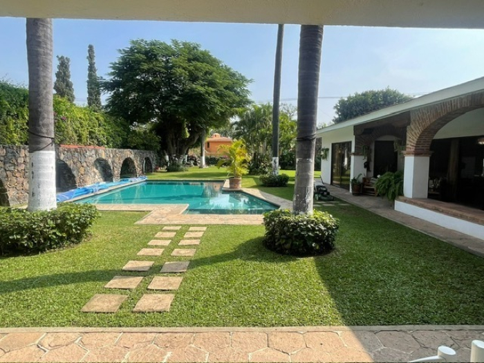 CASA EN FRACCIONAMIENTO, En VENTA, Club De Golf Los Tabachines, Cuernavaca, Morelos
