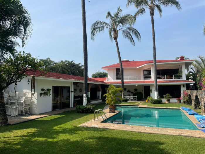 CASA EN FRACCIONAMIENTO, En VENTA, Club De Golf Los Tabachines, Cuernavaca, Morelos