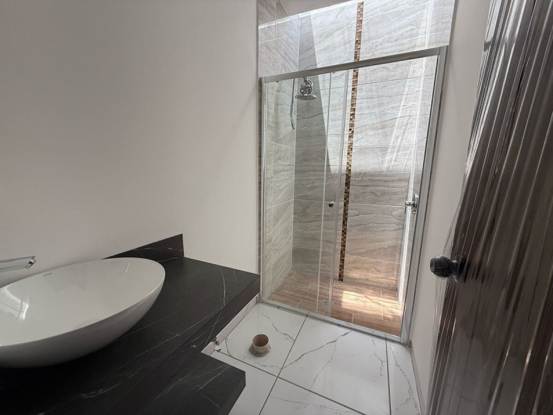 CASA EN VENTA RESIDENCIAL BUGAMBILIAS