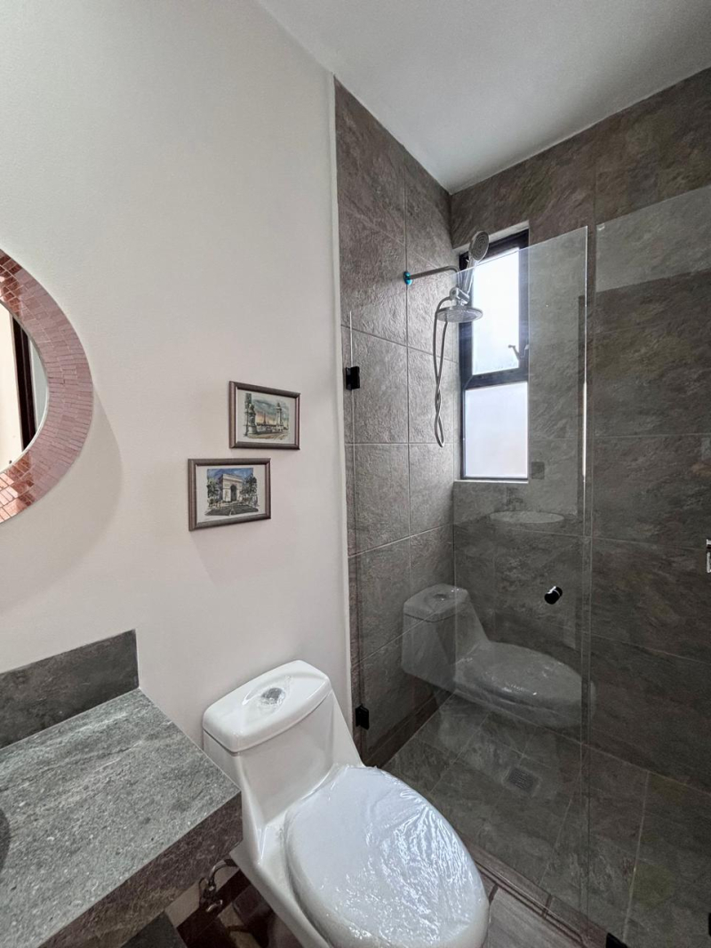 CASA EN VENTA RESIDENCIAL BUGAMBILIAS