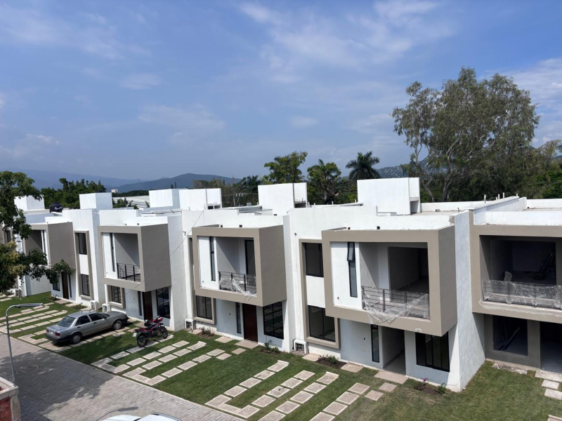 CASA EN VENTA RESIDENCIAL BUGAMBILIAS