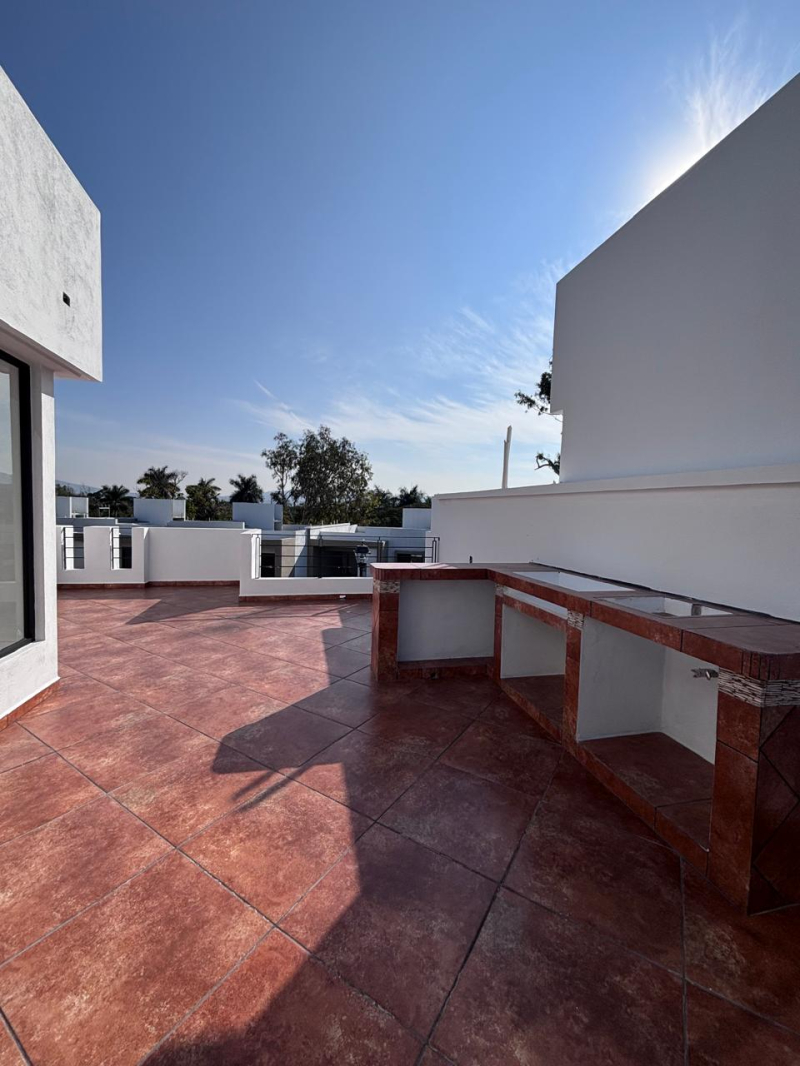 CASA EN VENTA RESIDENCIAL BUGAMBILIAS