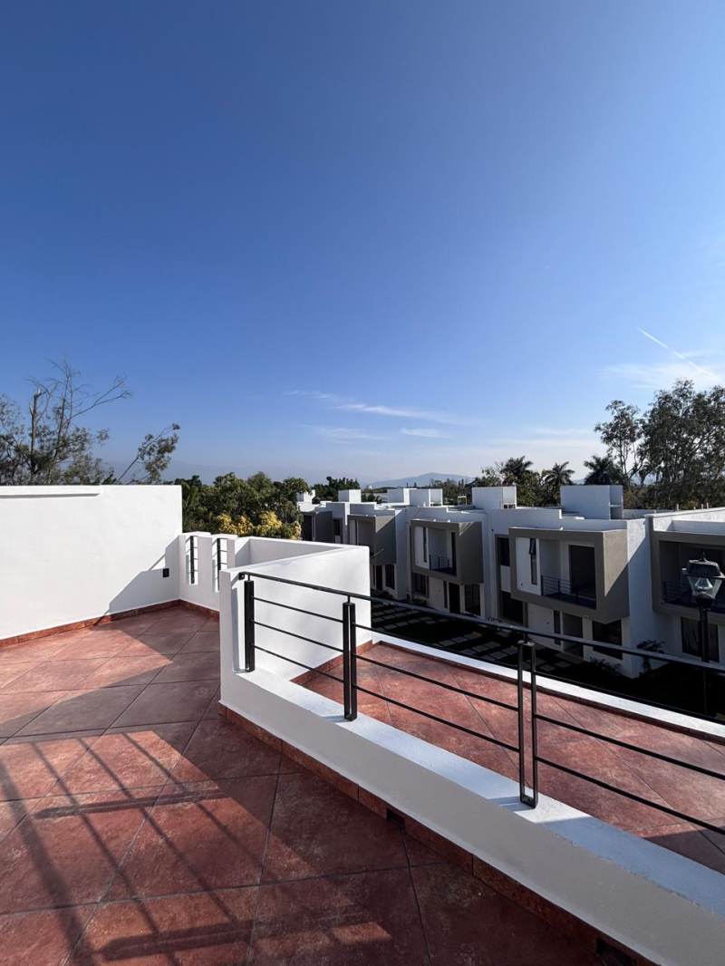 CASA EN VENTA RESIDENCIAL BUGAMBILIAS