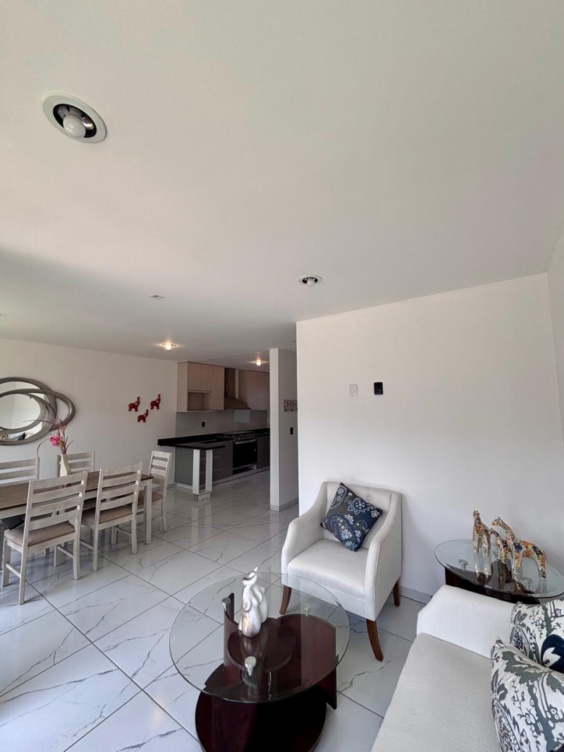 CASA EN VENTA RESIDENCIAL BUGAMBILIAS