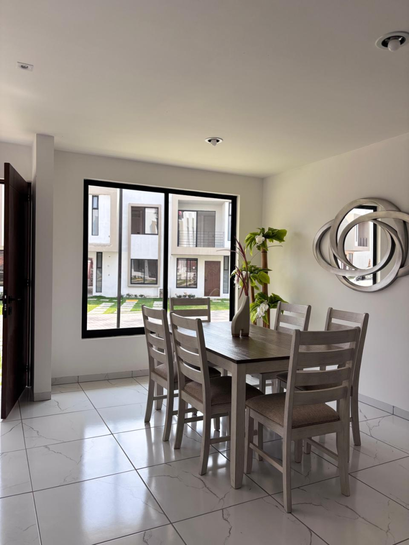 CASA EN VENTA RESIDENCIAL BUGAMBILIAS