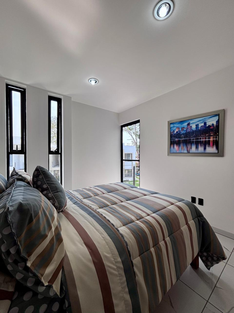 CASA EN VENTA RESIDENCIAL BUGAMBILIAS