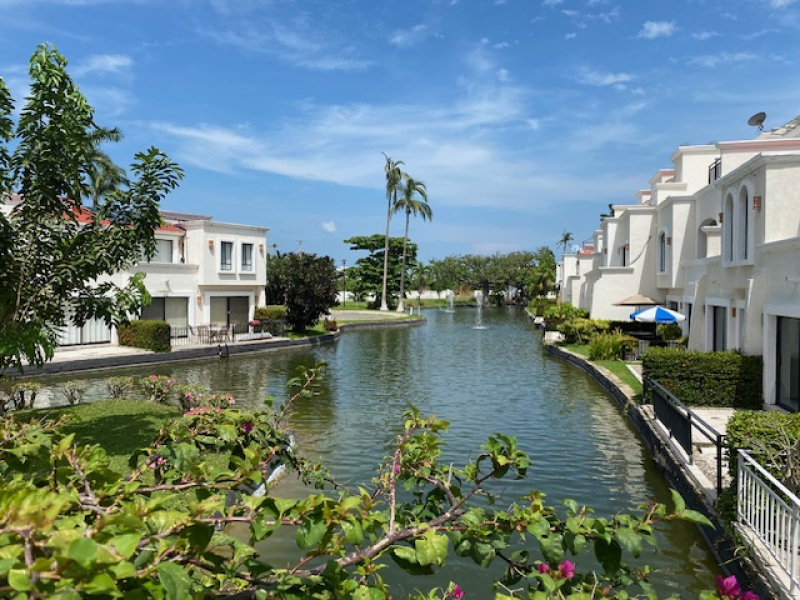 Departamento En Venta En Fraccionamiento Villas De Golf Diamante