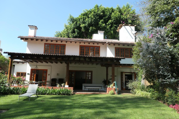 CASA EN CONDOMINIO, En RENTA, Santa María Ahuacatlán, Valle De Bravo, Edo. De México.
