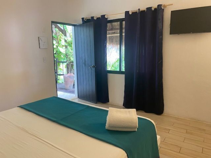 HOTEL, En VENTA, Calle 10 Norte, Entre 1ra. Y 5ta. Avenida, Playa Del Carmen, Quintana Roo