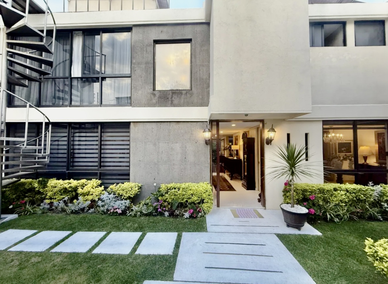 Casa en Venta en Lomas de Tecamachalco Bosques I y II