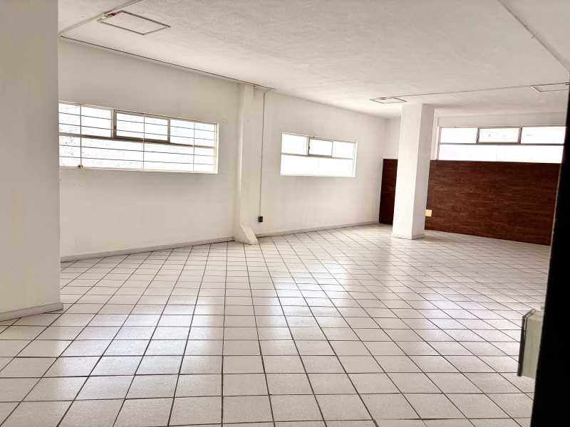 BODEGA COMERCIAL EN RENTA EN TECAMACHALCO, EDOMEX.