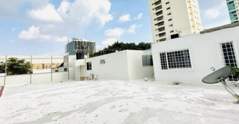 Casa En Venta En Fraccionamiento Prados De Providencia