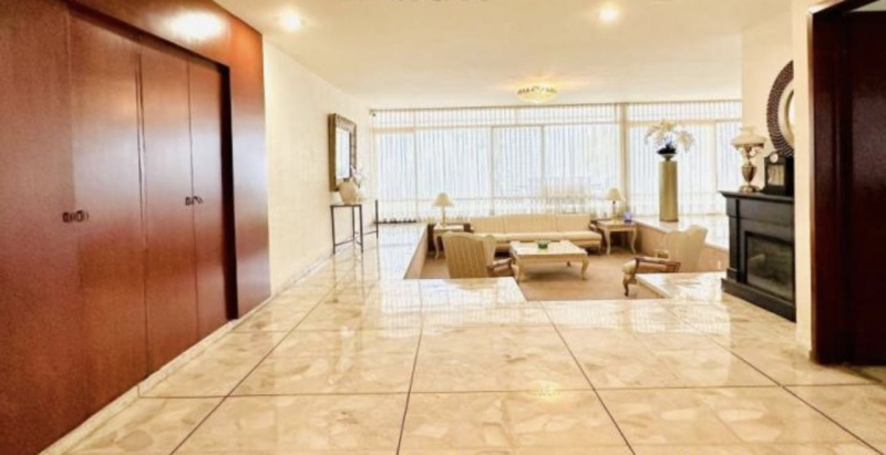 Casa En Venta En Fraccionamiento Prados De Providencia