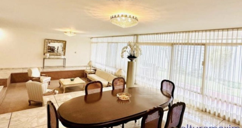 Casa En Venta En Fraccionamiento Prados De Providencia