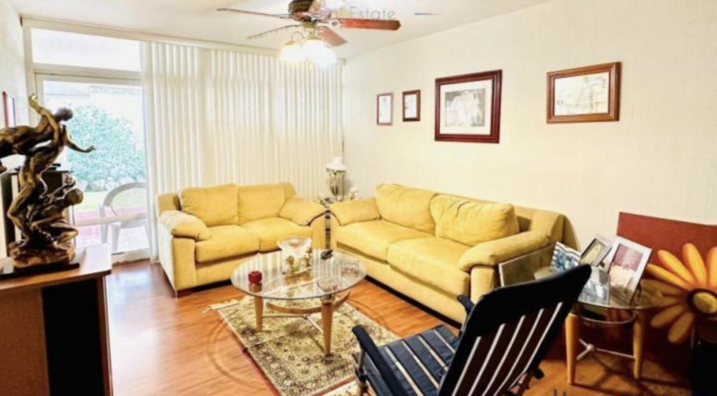 Casa En Venta En Fraccionamiento Prados De Providencia